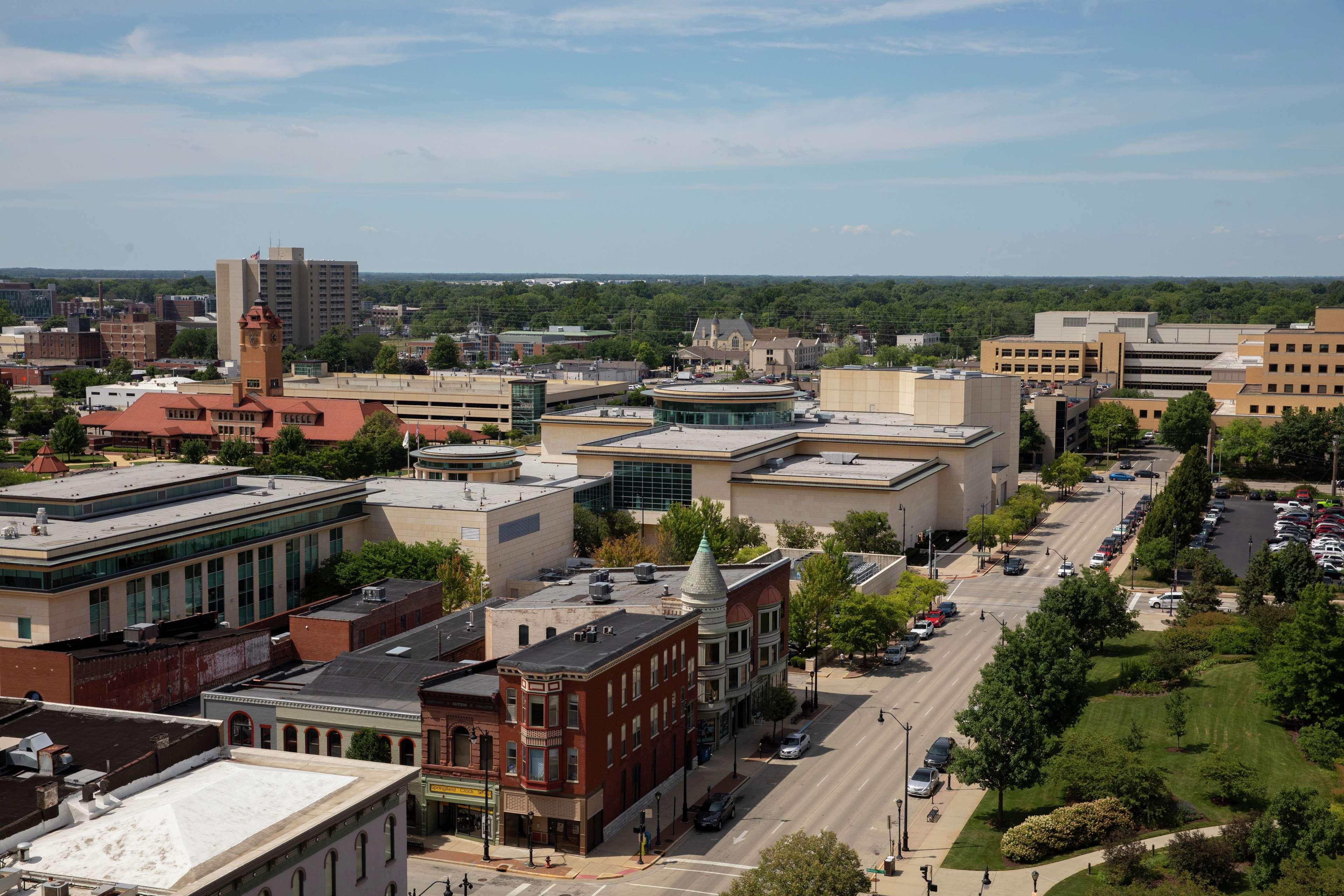 President Abraham Lincoln - A Doubletree By Hilton Hotel Springfield Exterior foto