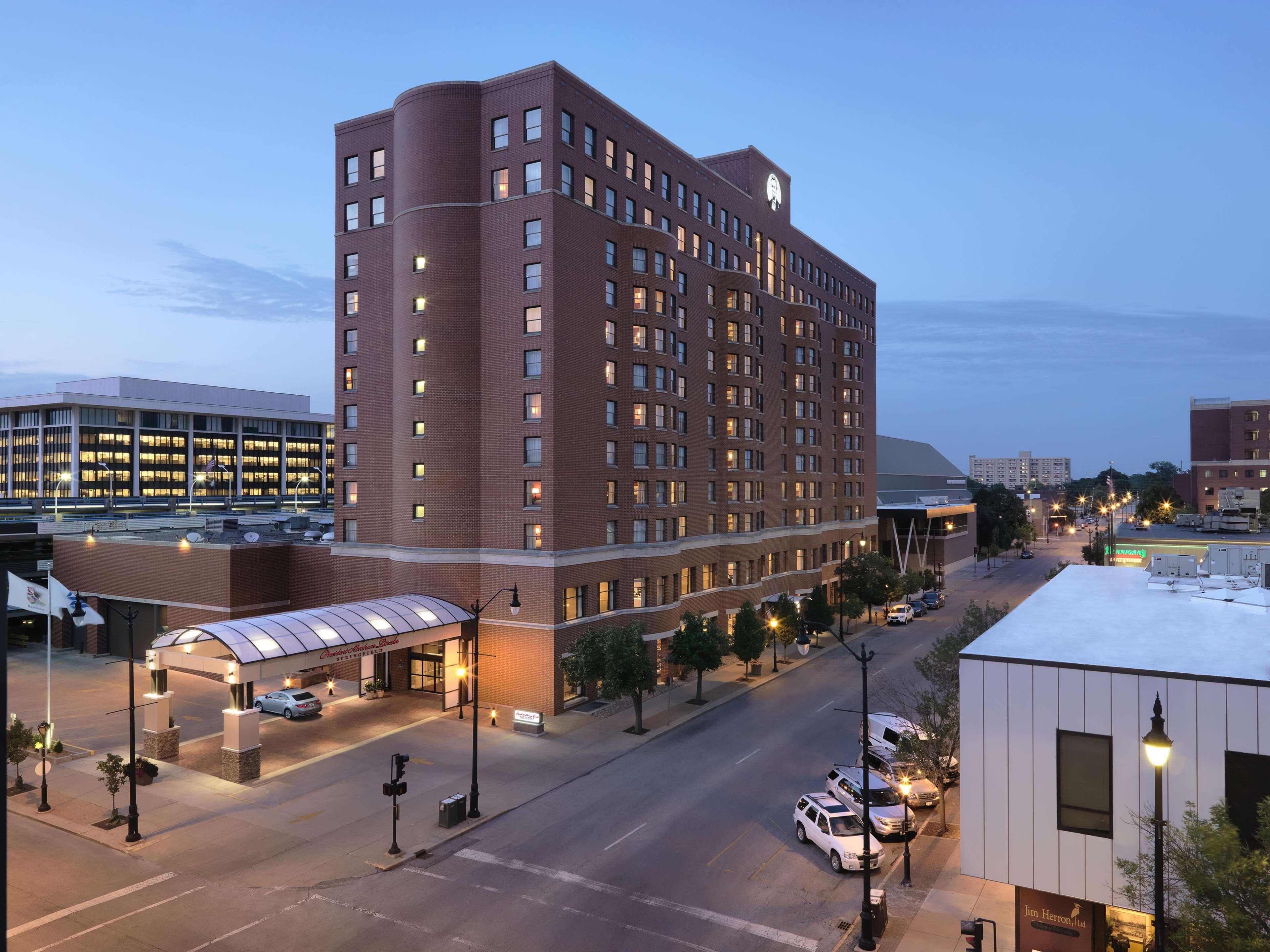 President Abraham Lincoln - A Doubletree By Hilton Hotel Springfield Exterior foto