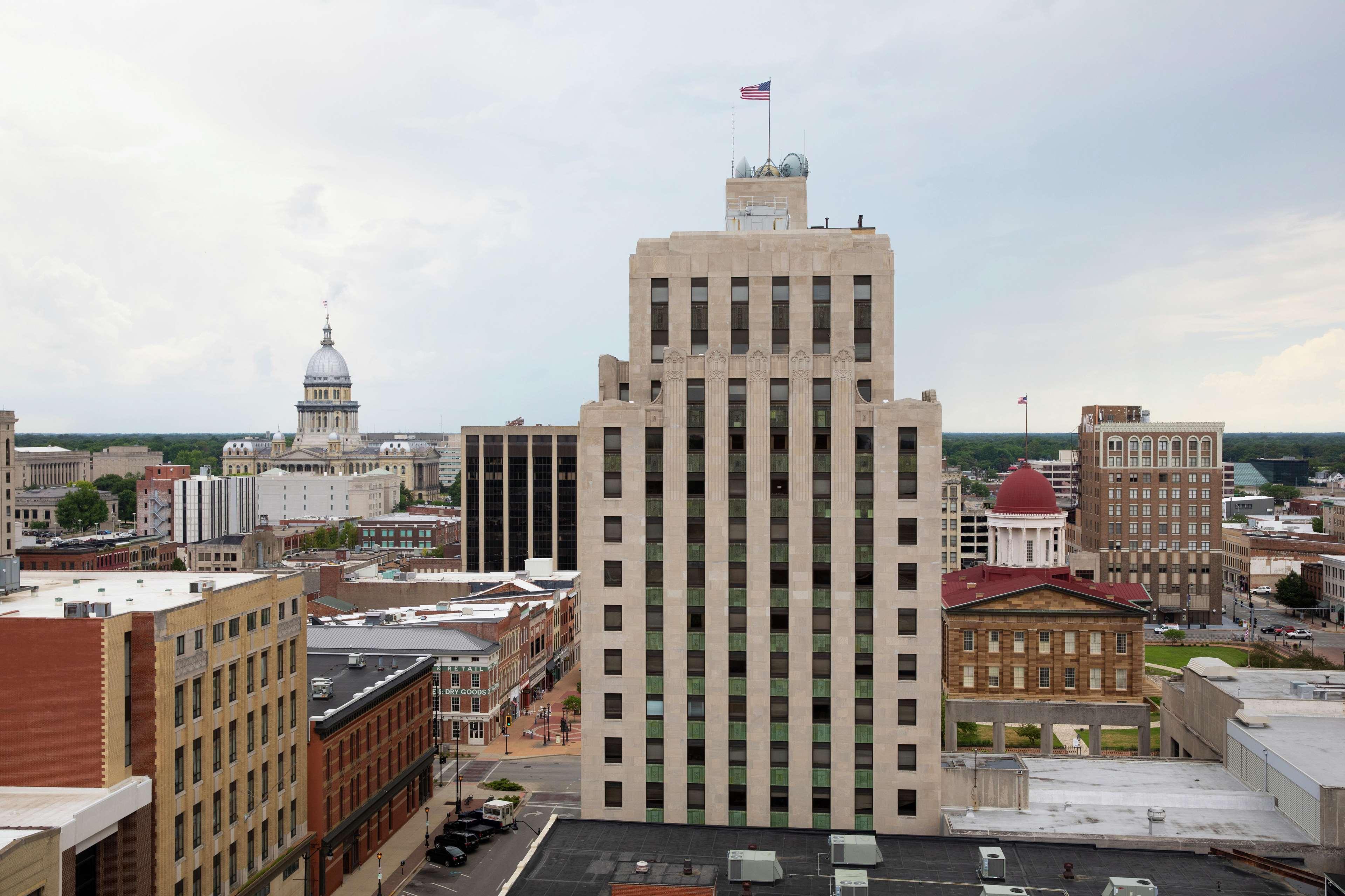 President Abraham Lincoln - A Doubletree By Hilton Hotel Springfield Exterior foto